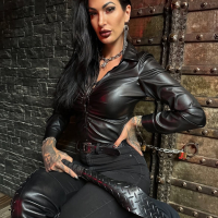 Әтештерді жұлып алып жатқан сүйкімділер